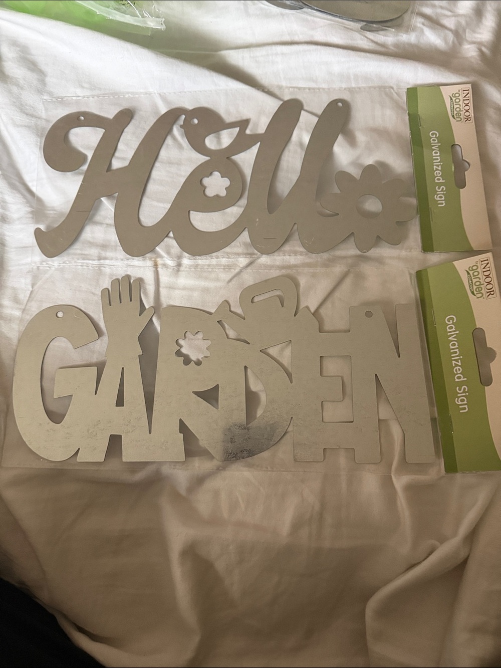 Indoor/Outdoor Galvanized 'Hello Garden' Wall Decor - Silver
